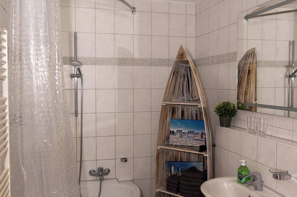 Ganze Wohnung, Ferienwohnung Teuto-Idyll optimaler Startpunkt für Wanderungen und Fahrradtouren in Heiligenkirchen, Detmold
