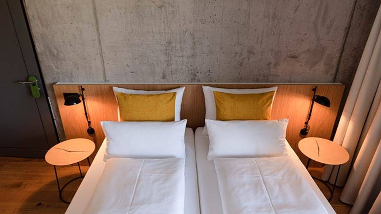 Ganze Ferienwohnung, Ferienwohnung für 2 Personen (25 m²) in Singen in Singen, Hegau