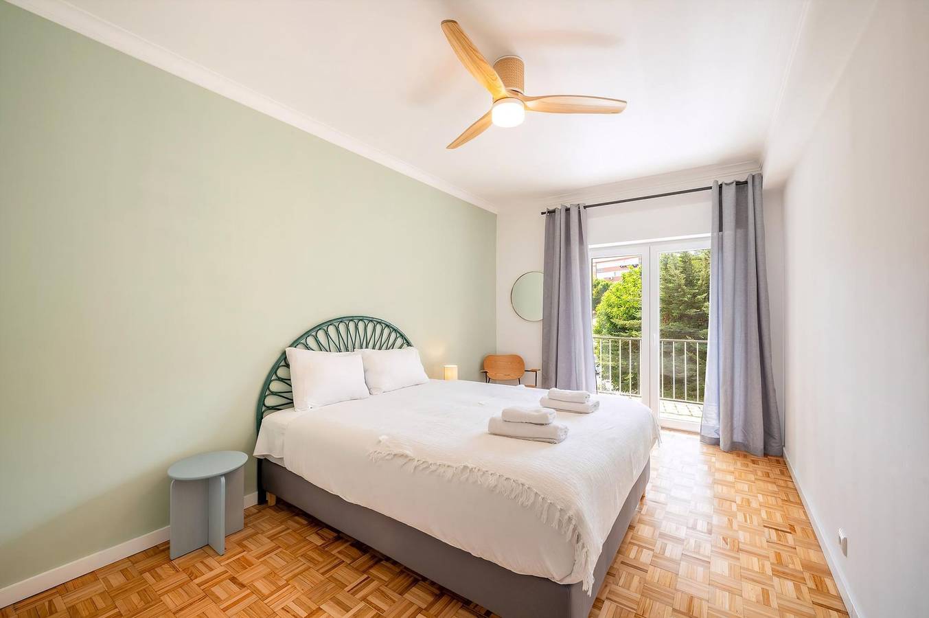 Ganze Wohnung, Guestready - Escapadela em Lisboa com varanda in Carcavelos e Parede, Costa de Lisboa
