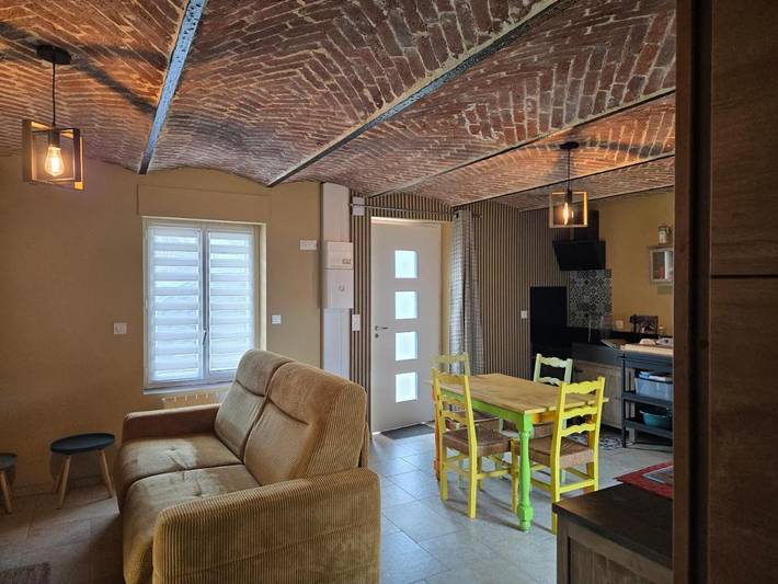 Gîte pour 3 personnes, avec terrasse à Gosnay