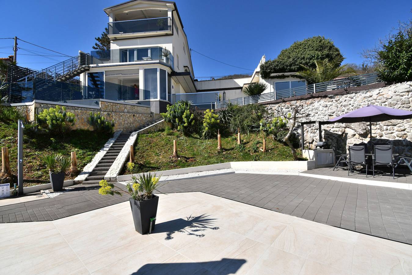 Ganzes Studio, Apartments Lux with pool in Općina Matulji, Opatija Riviera