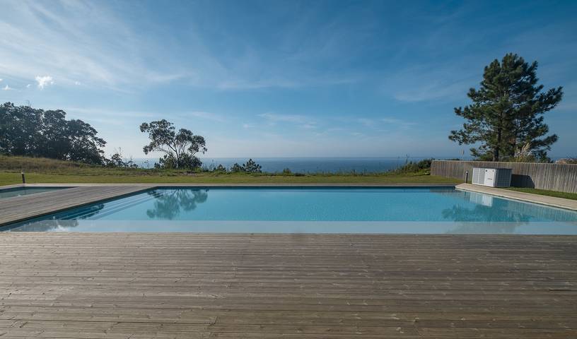 Apartamento de férias para 4 pessoas, com terraço e piscina na Nazaré