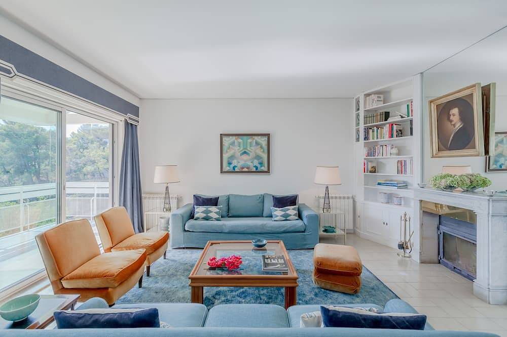 Estoril Haus mit Pool 700 m vom Strand Prime Bereich kürzlich renoviert in Cascais e Estoril, Costa de Lisboa