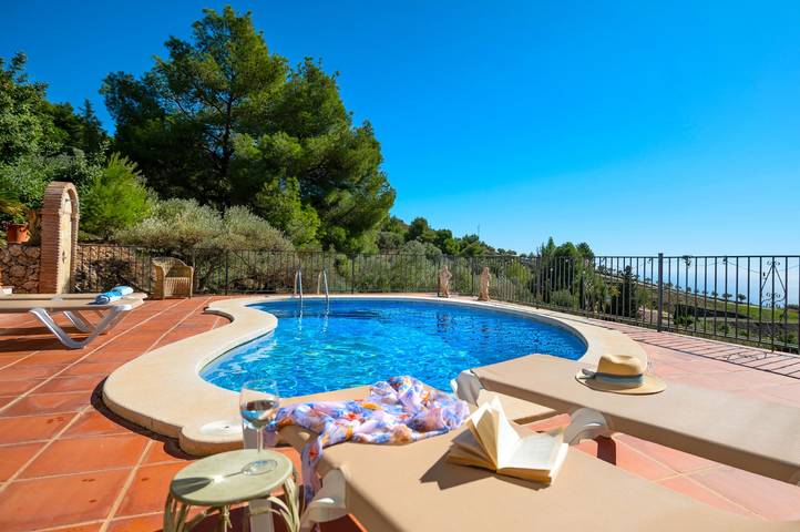 Casa rural para 4 personas, con jardín y piscina en Frigiliana - 2