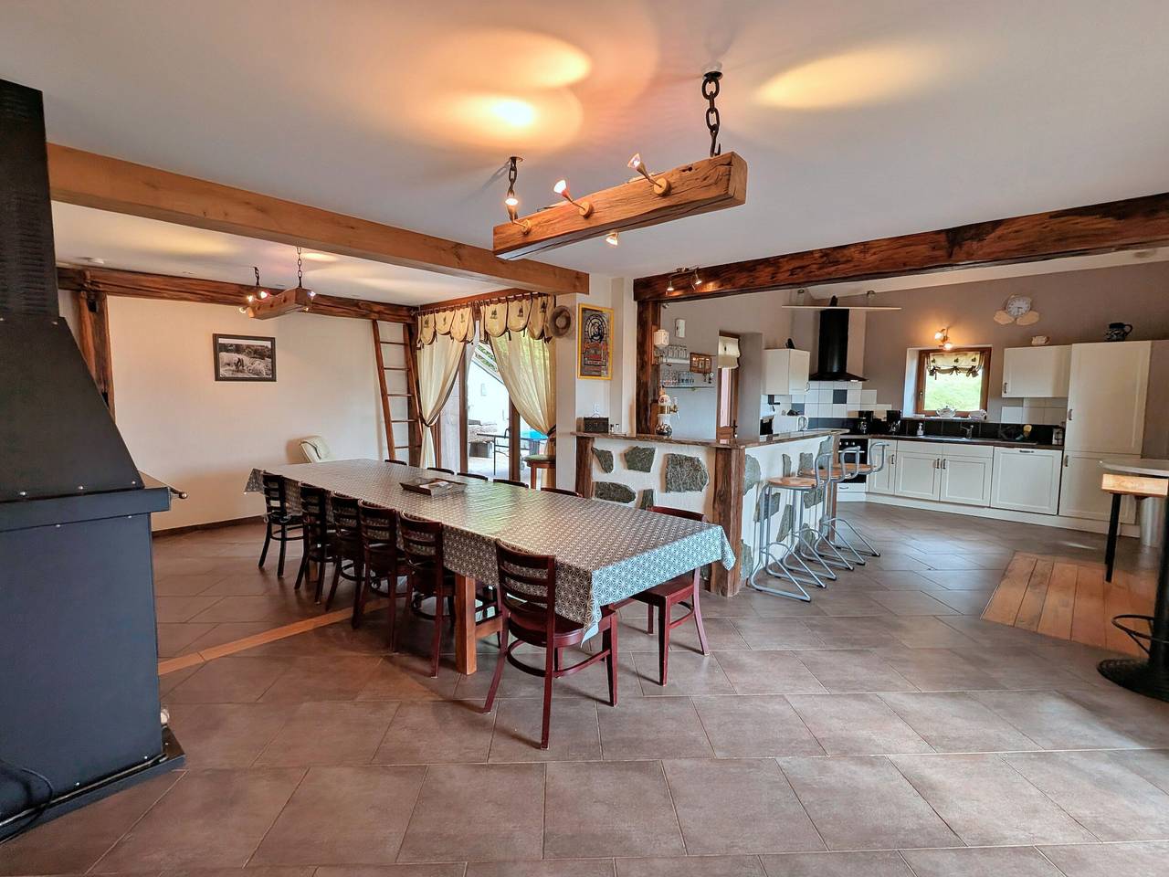 Geräumiges modernes Ferienhaus, 8 Pers, private Terrasse, Haustiere erlaubt, Wlan in Vagney, Regionaler Naturpark Belchen der Vogesen