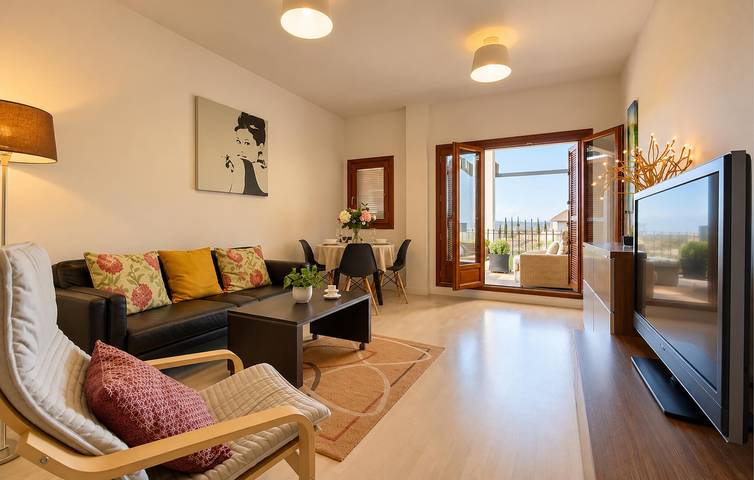 Apartamento vacacional entero, Apartamento de 61m2 con parking, aire acondicionado, terraza, piscina y WiFi - a 400m del restaurante Sandalo in Murcia , Interior de Murcia