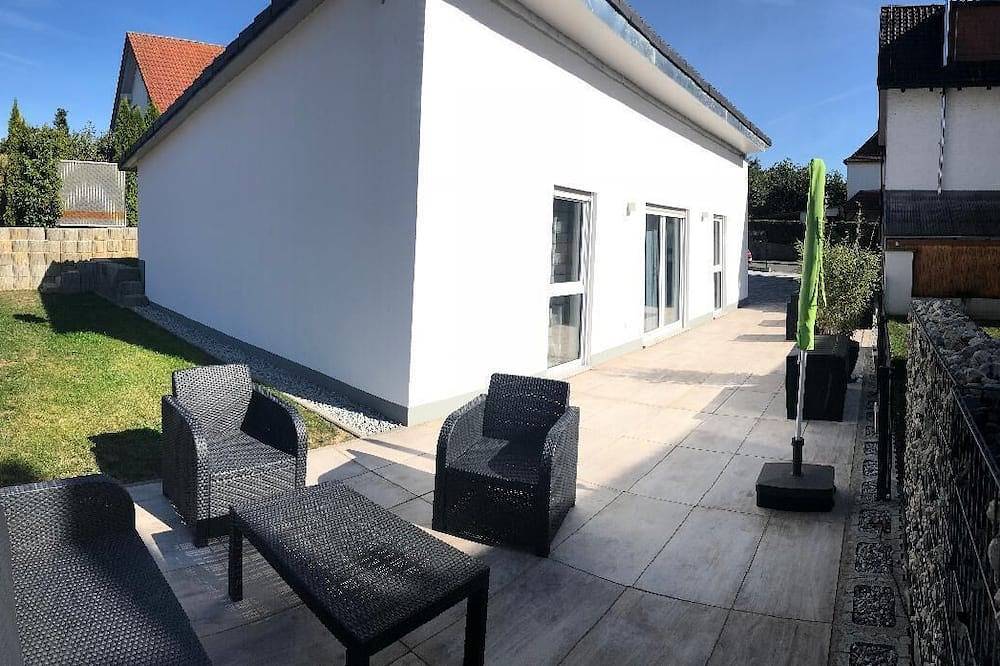 Ganze Wohnung, Modernes Ferienhaus (72qm) mit großer Terrasse & Garten in Bad Staffelstein, Oberes Maintal - Coburger Land