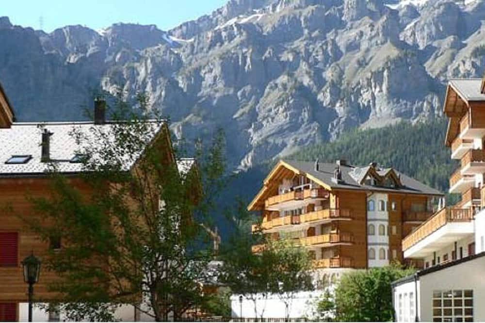 Geheel appartement, Stylish Apartment in the Ski and Thermal Spa Resort of Leukerbad in Leukerbad, Wallis