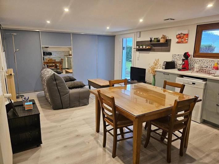 Gîte pour 2 personnes, avec jardin ainsi que terrasse et vue à Voiteur - 3