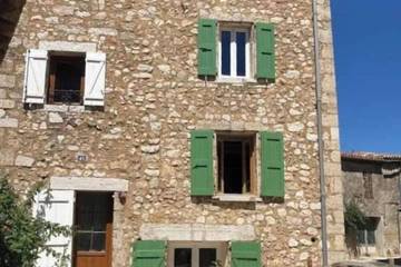 Location de vacances pour 6 personnes, avec terrasse à Baudinard-sur-Verdon