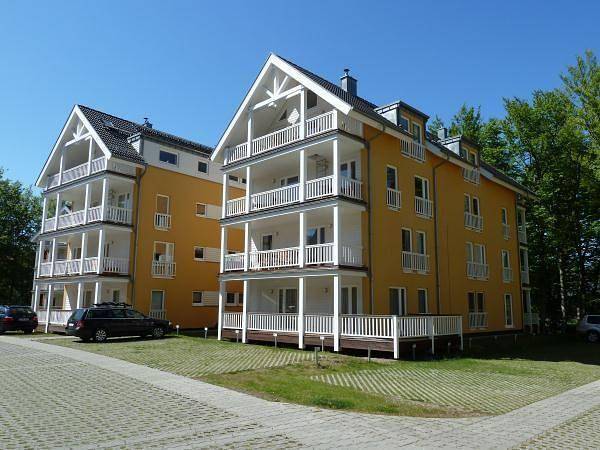Ferienwohnung für 6 Personen, mit Balkon und Whirlpool sowie Terrasse und Sauna in Graal-Müritz