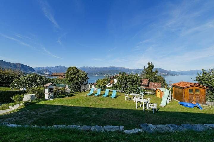 Appartement entier, India apartment with lake view over Stresa in Stresa, Comune di Stresa