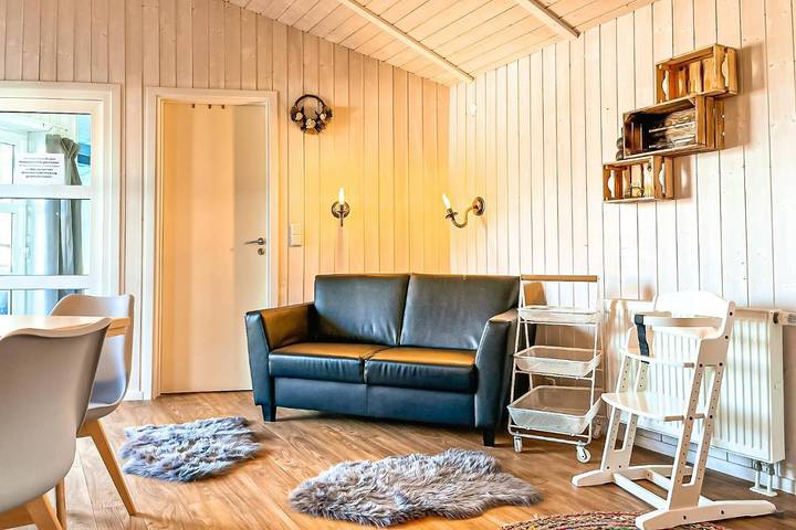 Ferienhaus für 12 Personen, mit Whirlpool und Pool sowie Garten und Sauna in der Lübeck - 4