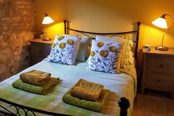 Gîte pour 4 personnes, avec jardin dans Les Eyzies - 2