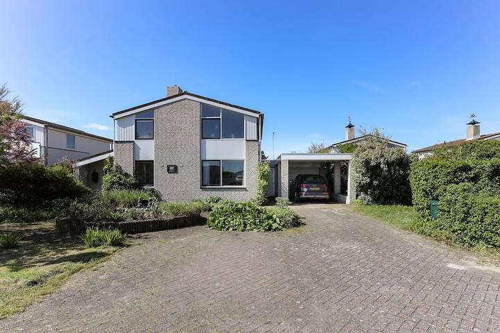 Villa für 8 Personen, mit Terrasse und Sauna sowie Pool und Garten in Kamperland