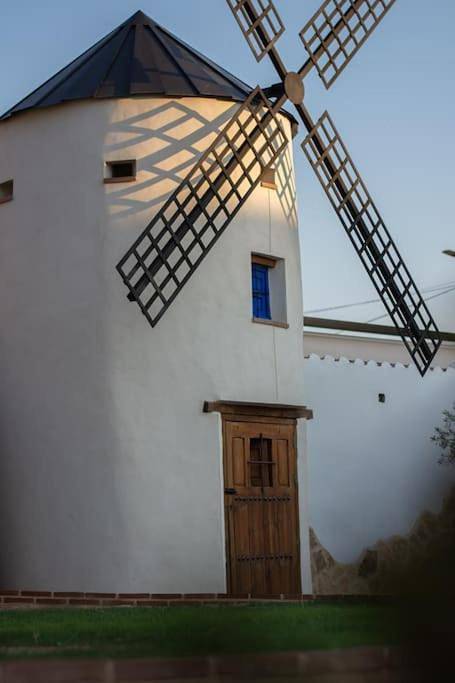 Casa rural para 8 personas, con Terraza además de Jardín y Piscina en El Pedernoso