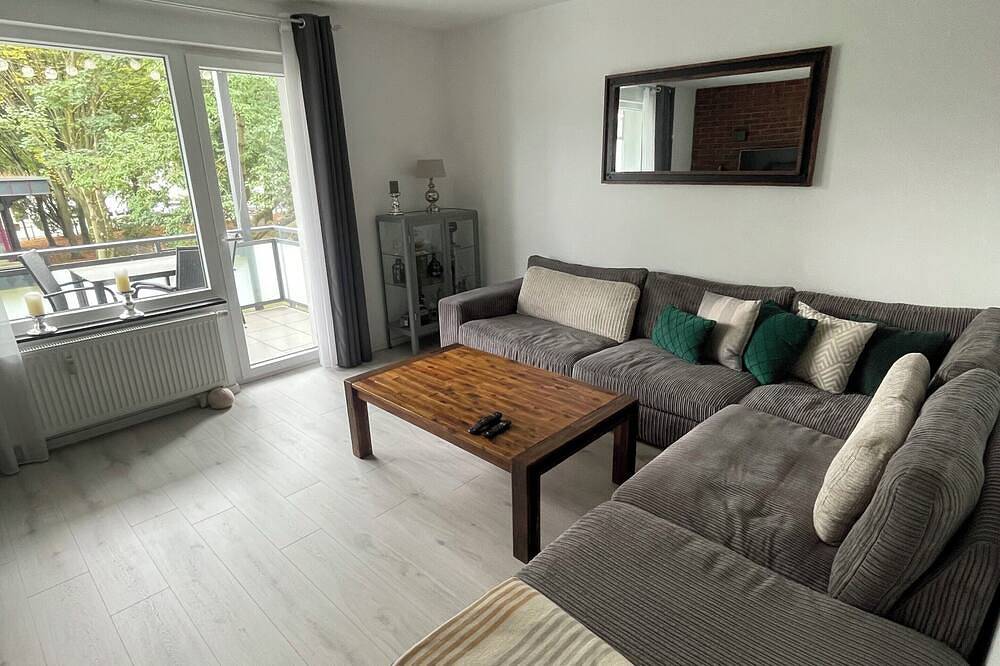 Ganze Wohnung, Zentrale Wohnung im 1. Og, Autobahn nah in Paderborn, Nordrhein-Westfalen
