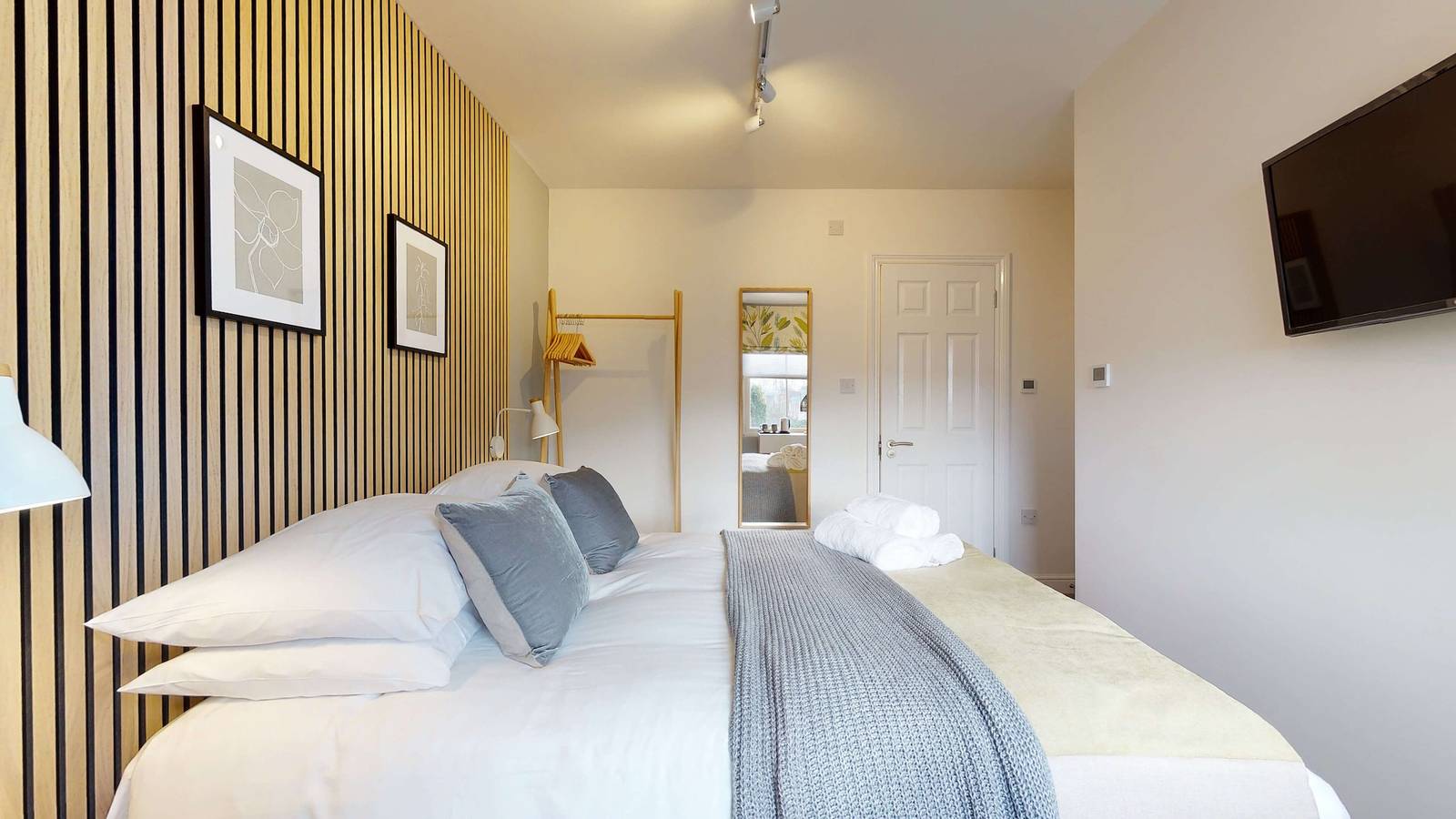 Entire apartment, The Oxford Lodge Pembroke Room in Oxford, Oxfordshire