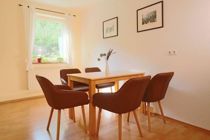Ferienwohnung für 5 Personen, mit Terrasse und Garten in Wartburg