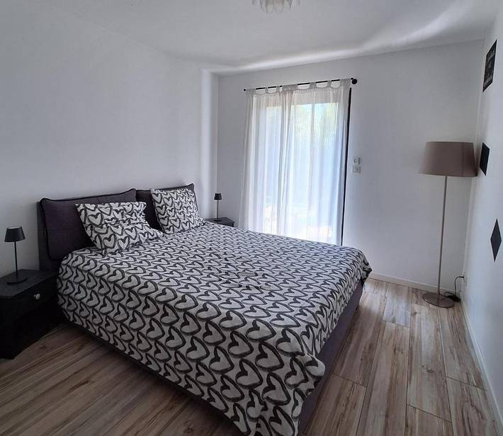 Gîte pour 5 personnes, avec terrasse ainsi que jardin et piscine à Saint-Gély-du-Fesc - 3