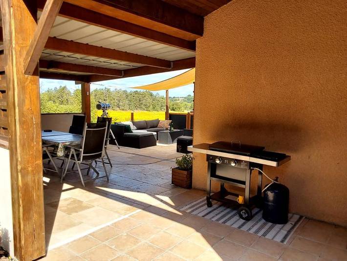 Location de vacances pour 6 personnes, avec vue ainsi que piscine et jardin à Labastide-Marnhac - 4