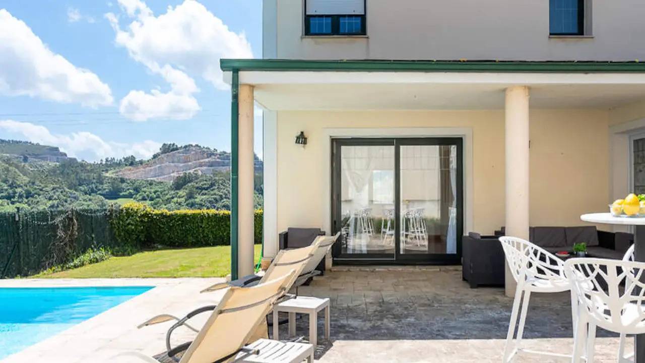 Entire holiday apartment, Ferienwohnung für 10 Personen (160 m²) in La Calzada in Piélagos, Cantabrian Coast
