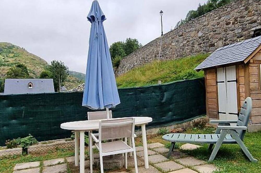 House + studio + garden in the heart of Gavarnie 6 pers in Gavarnie, Pyrenees National Park