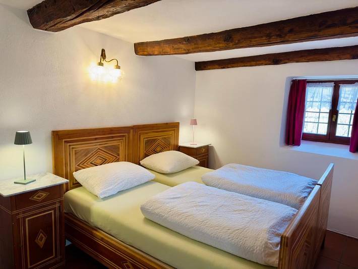 Hôtel pour 12 personnes, avec jardin ainsi que jacuzzi et terrasse