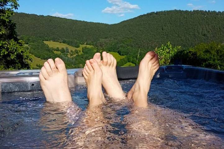 Gîte pour 2 personnes, avec Jacuzzi et Jardin à Viala-du-Tarn