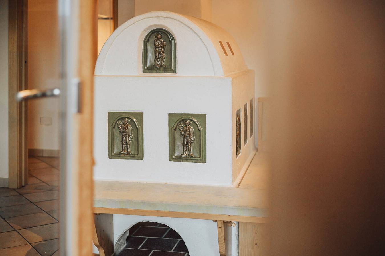 Ganze Wohnung, Ferienwohnung 'Oberegghof Hahnenkamm' mit Bergblick und Wlan in Riffian, Texelgruppe