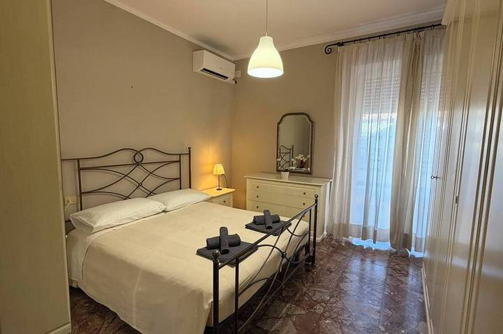 Appartamento intero, Ampio appartamento nel Centro Storico di Fondi in Fondi, Provincia di Latina