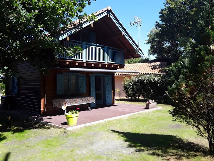 Location de vacances pour 5 personnes, avec Balcon ainsi que Jardin et Bassin pour enfant en Gironde