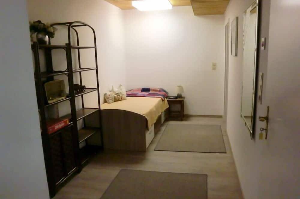 Ganze Wohnung, Ruhig gelegenes 2,5 Zimmer Appartement in Wald Nähe in Schweinfurt, Franken