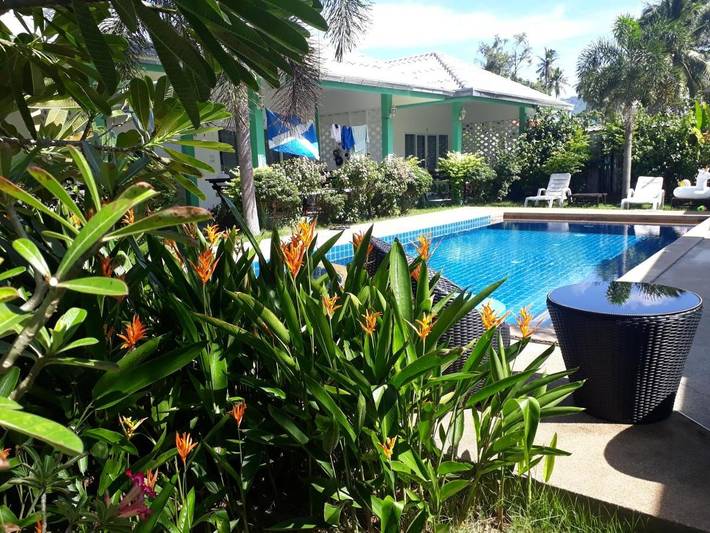 Hôtel pour 2 personnes, avec piscine et terrasse ainsi que jardin et vue
