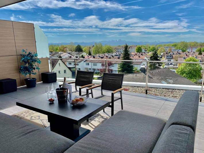 Ferienwohnung für 4 Personen, mit Terrasse und Ausblick in Friedrichshafen
