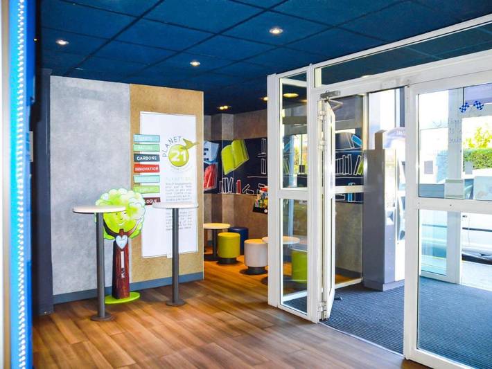 Hôtel pour 3 personnes, avec piscine et terrasse