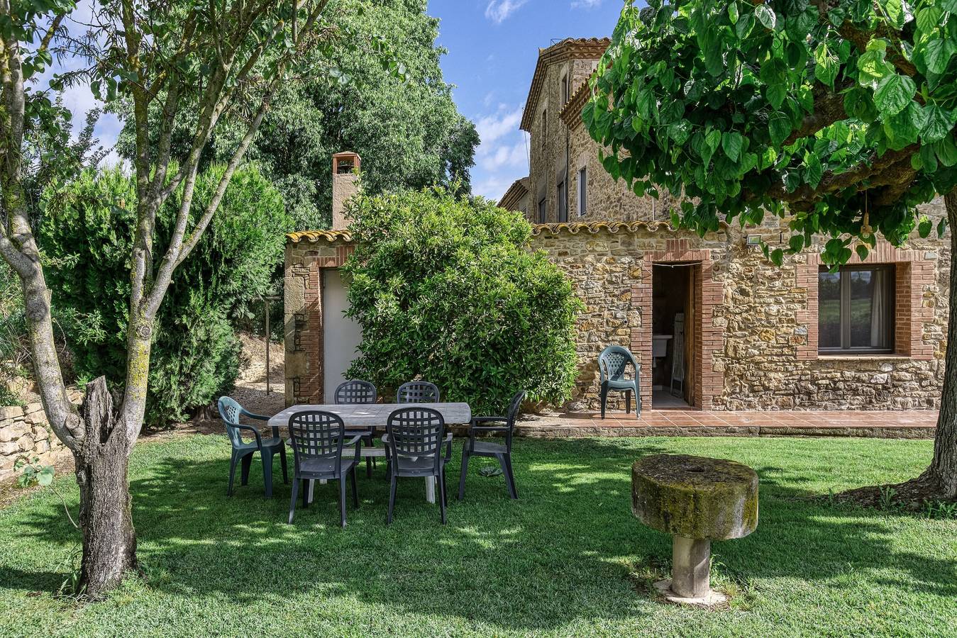 La Morera de Mas Pareta – Ruhige Ferienwohnung auf restauriertem Landgut in Fonolleres (Girona), Parlavà