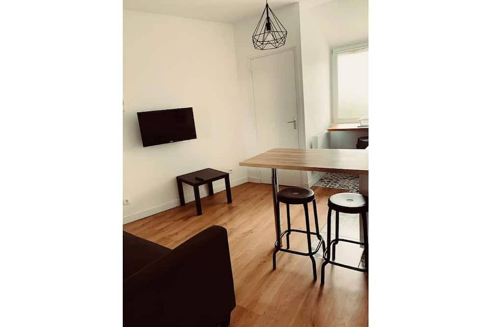 Apartamento entero, Apartment Casetta- rear station in Arrás (Paso de Calais), Región de Arras