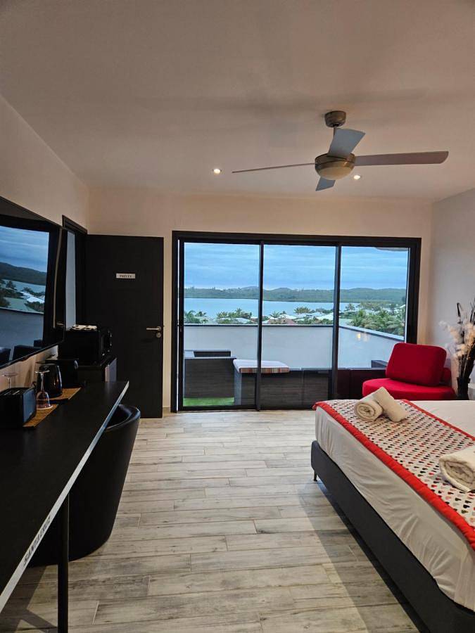 Chambre d’hôte pour 2 personnes, avec terrasse ainsi que vue et piscine En Nouvelle-Calédonie - 4