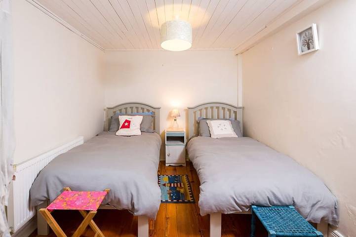\"Fisherman's Cottage\" - Coastal Retreat at Carne Beach with Private Garden. in Contea di Wexford (Irlanda)
