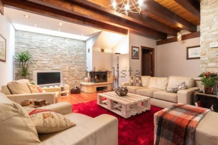 Chalet para 8 personas, con piscina además de jardín y jacuzzi en Gran Bilbao - 4