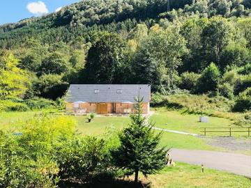 Gîte pour 5 personnes, avec terrasse et jardin, animaux acceptés à Aucun