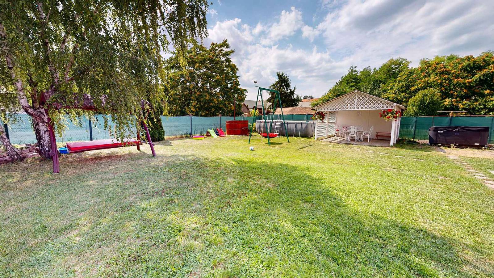 Ganze Ferienwohnung, Ferienwohnung mit Pool, Whirpool, Sauna und Badefass in Balatonszabadi, Siófok und Umgebung