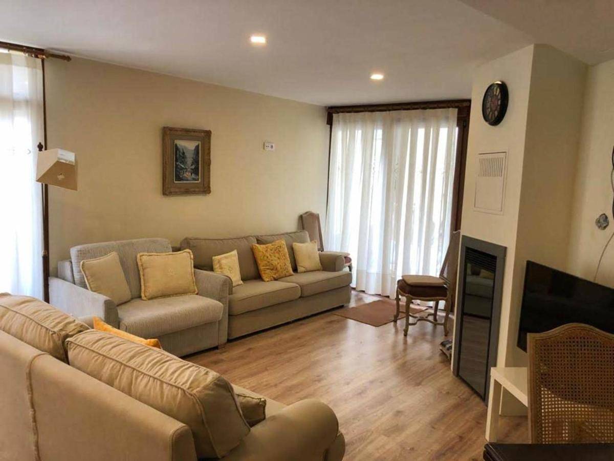 Appartement entier, Appartement de vacances pour 8 personnes avec balcon/terrasse in Betren, Vielha e Mijaran