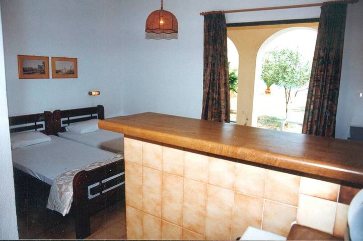 Gîte pour 3 personnes, avec balcon et jardin dans Kavos - 4