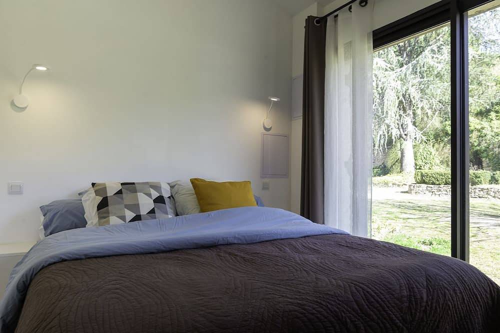 Oppede Nest - Independent studio for 2 people, quiet, with pool near Oppède in Oppède, Regionaler Naturpark Luberon