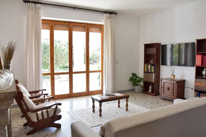 Location de vacances pour 6 personnes, avec jardin ainsi que piscine et vue à Sant'Antonio di Gallura - 3