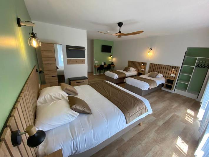 Hôtel pour 4 personnes, avec Vue à Lons-le-Saunier - 2