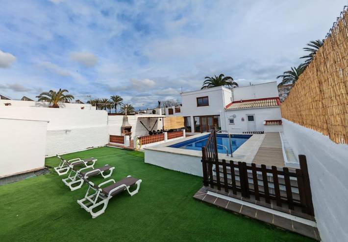 Location de vacances pour 10 personnes, avec jardin ainsi que vue et piscine, animaux acceptés dans Poble Nou Del Delta - 3