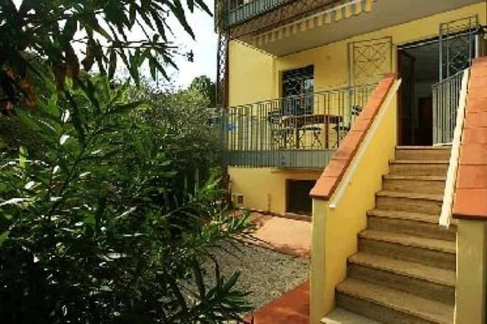 Appartamento intero, Appartamento con giardino in piccolo condominio in Scarlino, Provincia di Grosseto